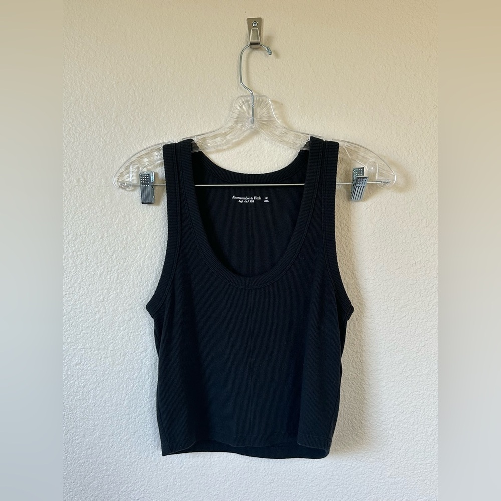 Abercrombie & Fitch Soft A&F Rib Black Cropped Top Scoop Neck Size M